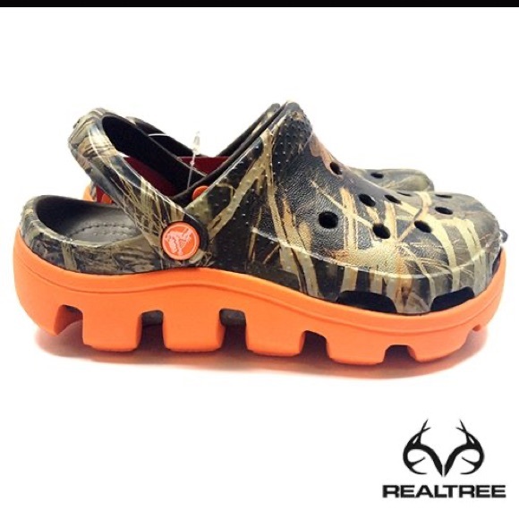 kids realtree crocs